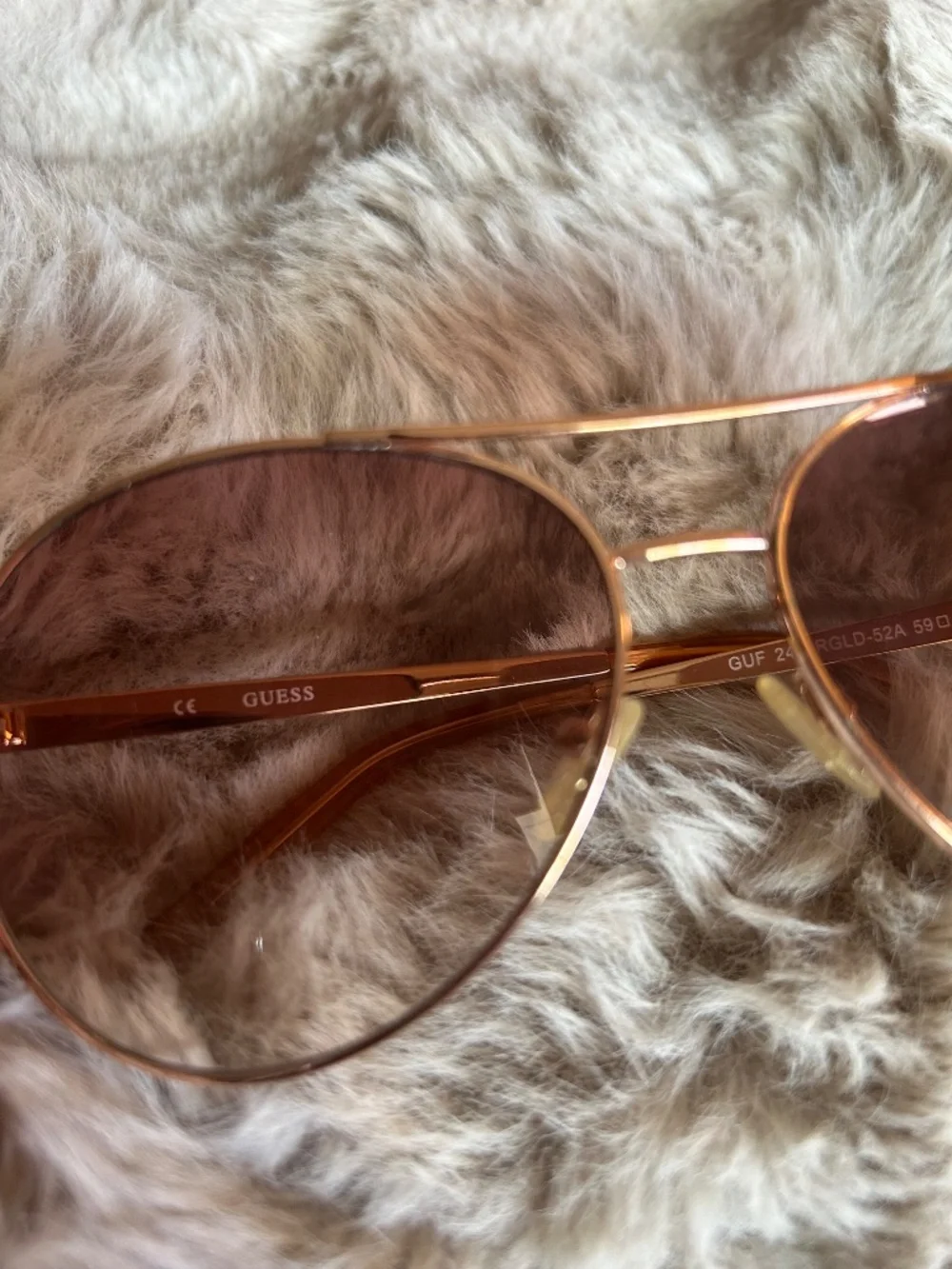 Guess GUF241 Rose Gold Aviator Sunglasses (Rare)